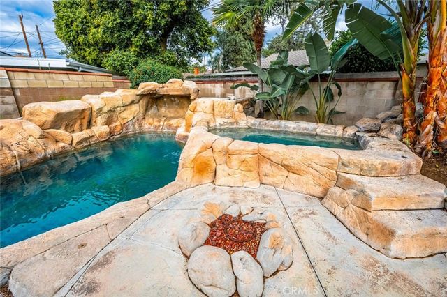 14722 Candeda, Tustin, CA 92780