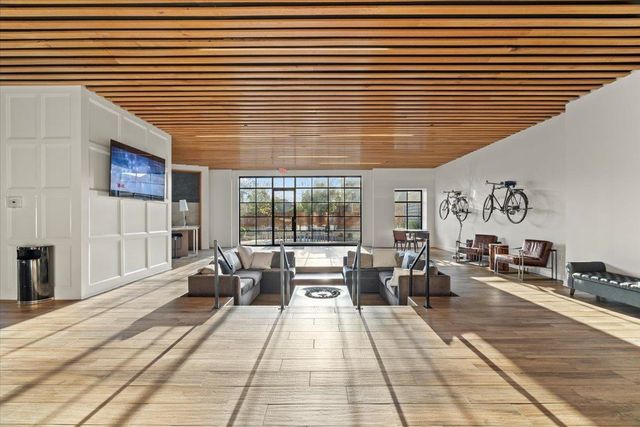 717 S Riverside Dr Apt 906, Memphis, TN 38103