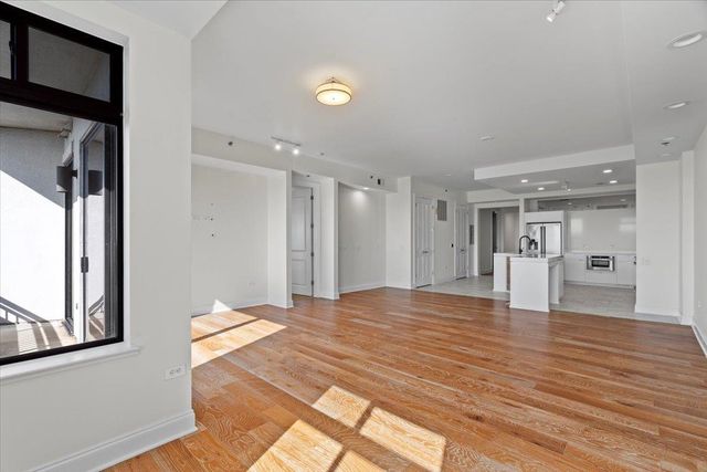 717 S Riverside Dr Apt 906, Memphis, TN 38103