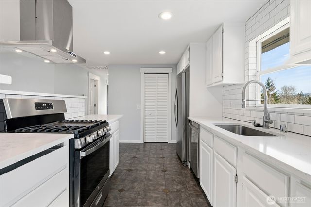 12005 SE 157th Place, Renton, WA 98058