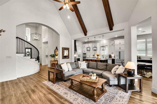 319 S Opulent Drive, Montgomery, TX 77316