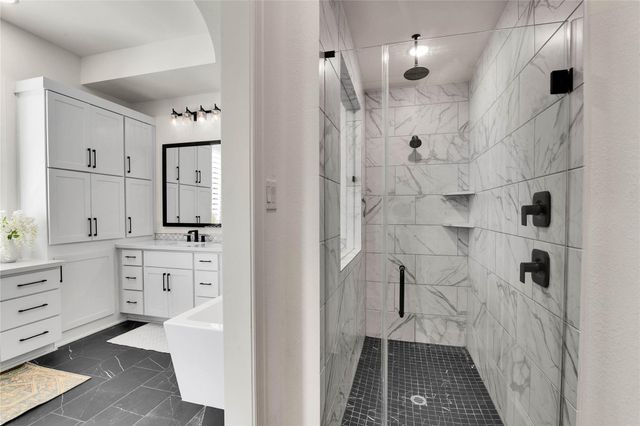 319 S Opulent Drive, Montgomery, TX 77316