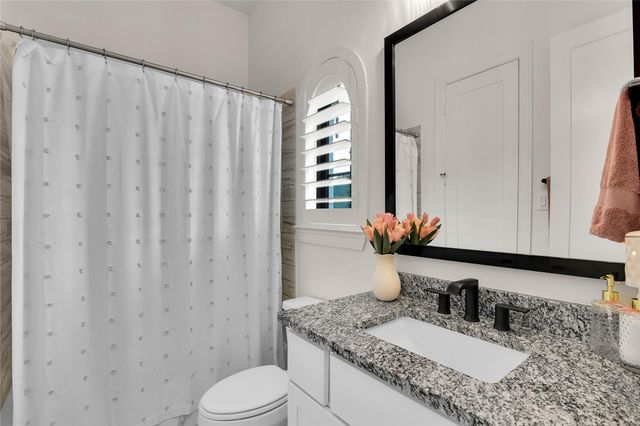 319 S Opulent Drive, Montgomery, TX 77316