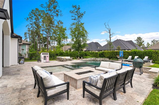 319 S Opulent Drive, Montgomery, TX 77316