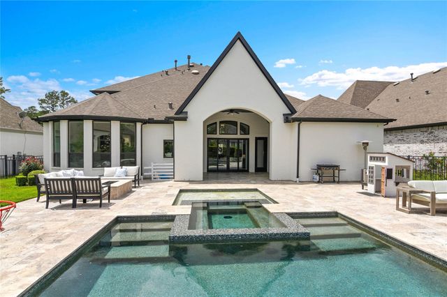319 S Opulent Drive, Montgomery, TX 77316