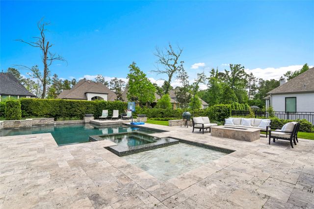 319 S Opulent Drive, Montgomery, TX 77316