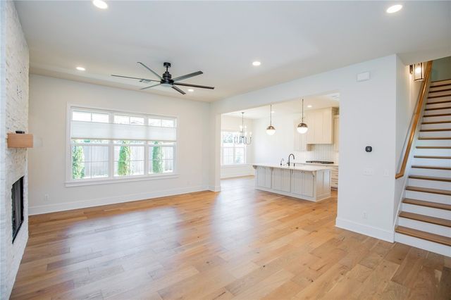 2050 Dutton Place, Fayetteville, AR 72703