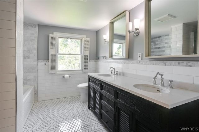 99 Darwin Drive, Amherst, NY 14226
