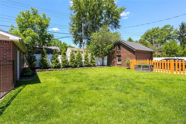 99 Darwin Drive, Amherst, NY 14226