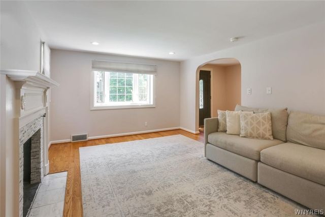 99 Darwin Drive, Amherst, NY 14226