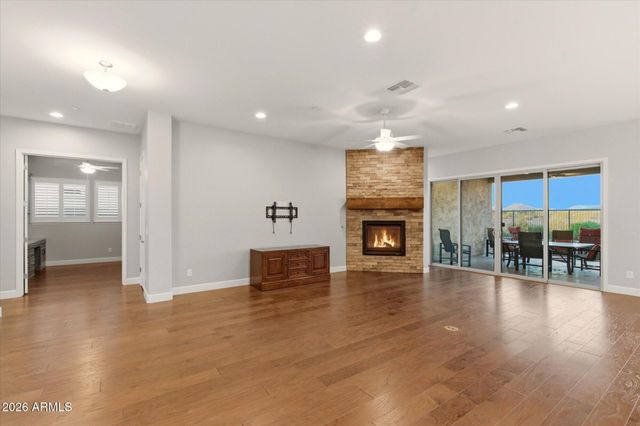 11614 W MONTANSORO Lane, Peoria, AZ 85383