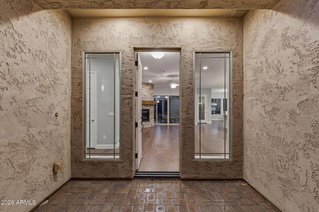 11614 W MONTANSORO Lane, Peoria, AZ 85383