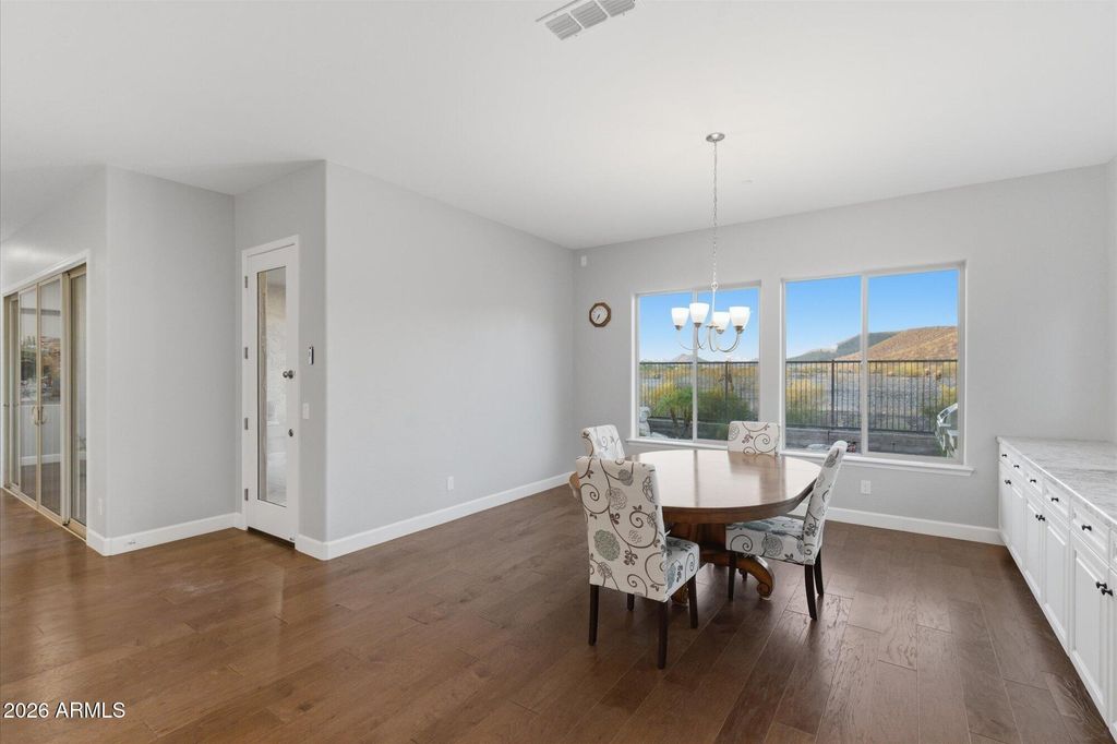 Image 13 of property listing at 11614 W MONTANSORO Lane, Peoria, AZ 85383