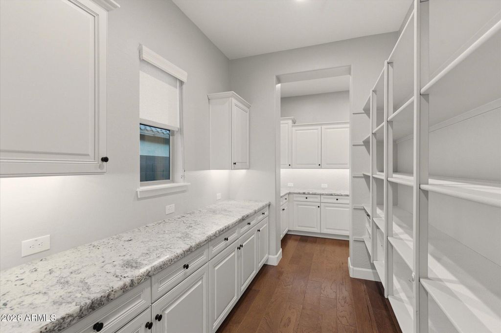 Image 15 of property listing at 11614 W MONTANSORO Lane, Peoria, AZ 85383
