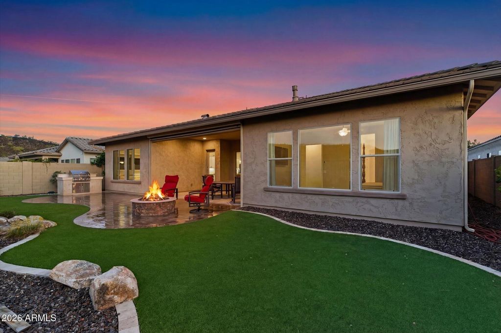 Image 26 of property listing at 11614 W MONTANSORO Lane, Peoria, AZ 85383