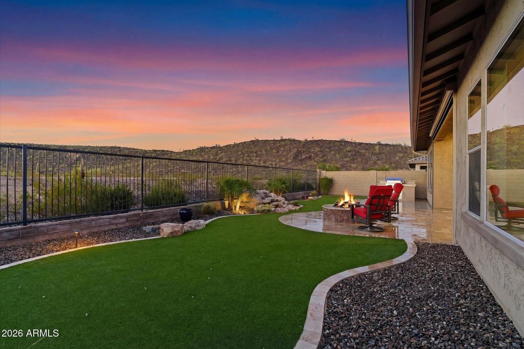 Image 28 of property listing at 11614 W MONTANSORO Lane, Peoria, AZ 85383