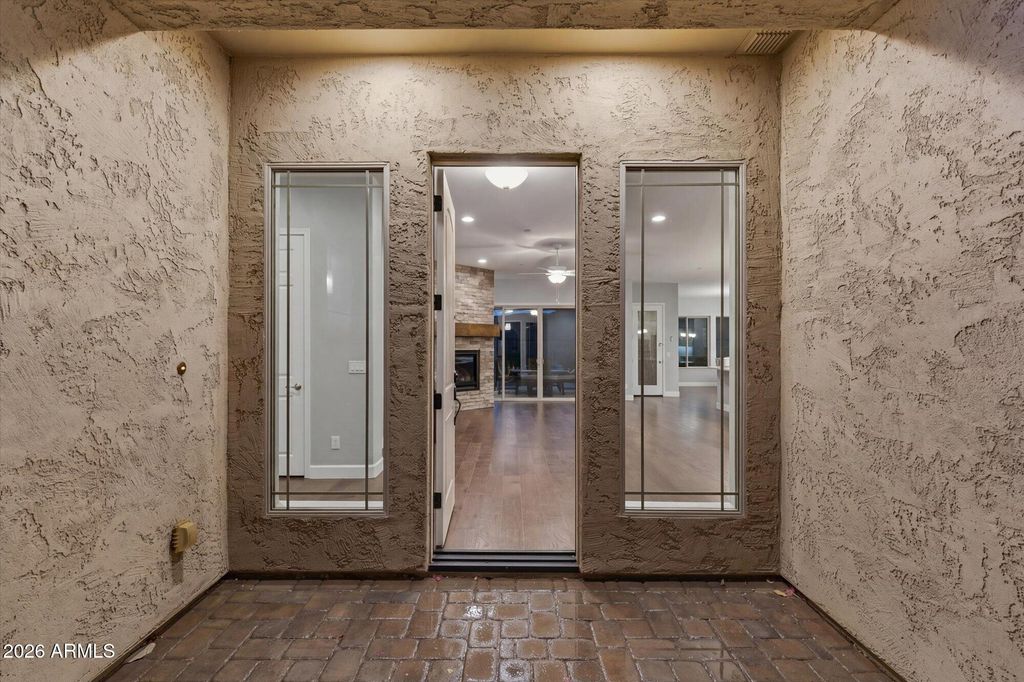 Image 30 of property listing at 11614 W MONTANSORO Lane, Peoria, AZ 85383
