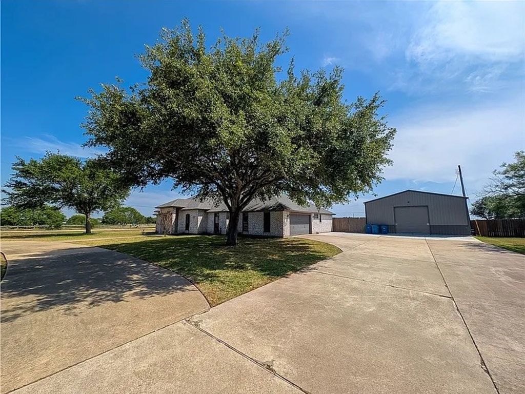 100 Lone Oak St, Portland, TX 78374 — photo 3