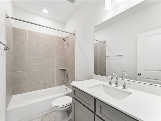 636 Malibu Pines Drive, Katy, TX 77493