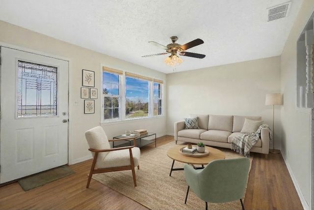 6035 Buzzard Creek Rd, Cedar Hill, TN 37032