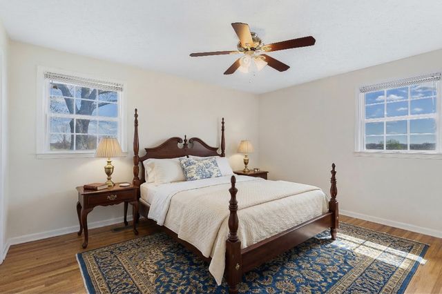 6035 Buzzard Creek Rd, Cedar Hill, TN 37032