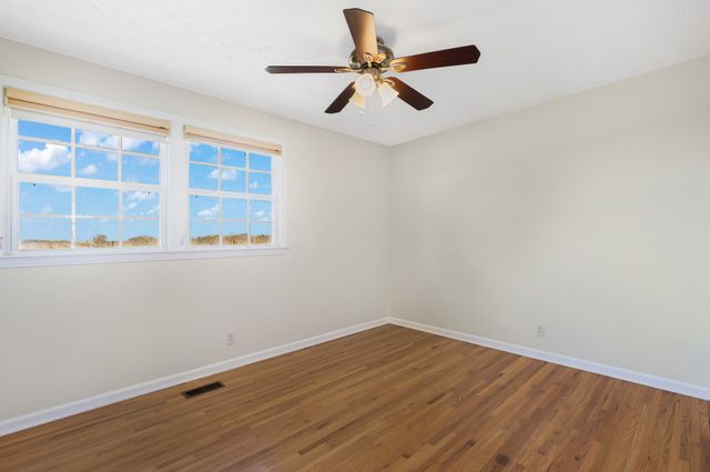 6035 Buzzard Creek Rd, Cedar Hill, TN 37032