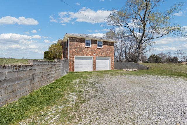 6035 Buzzard Creek Rd, Cedar Hill, TN 37032