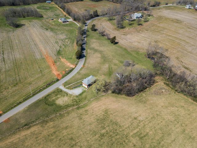 6035 Buzzard Creek Rd, Cedar Hill, TN 37032