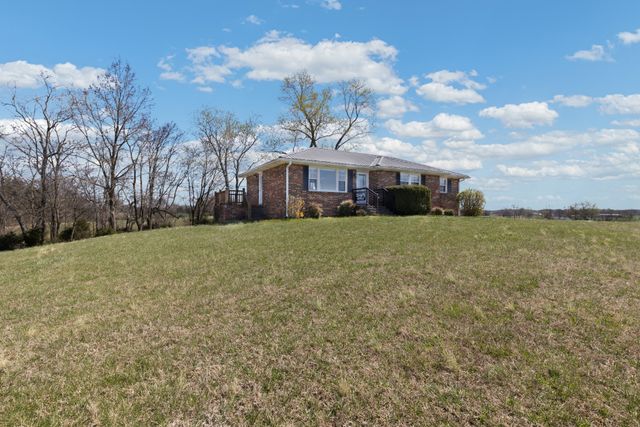 6035 Buzzard Creek Rd, Cedar Hill, TN 37032