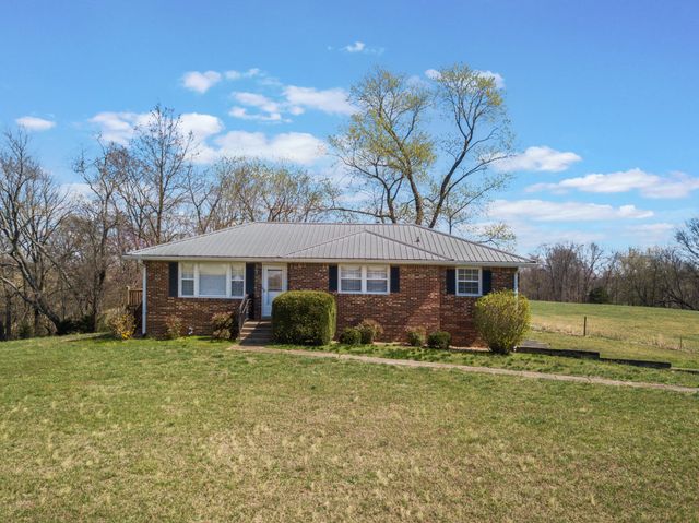 6035 Buzzard Creek Rd, Cedar Hill, TN 37032