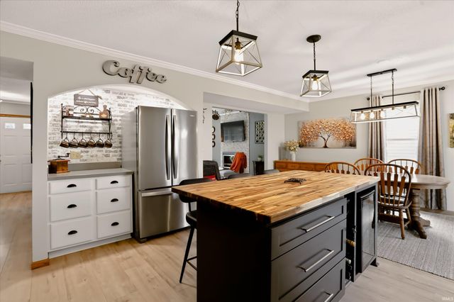 1544 W Edinburgh Bend, Bloomington, IN 47403