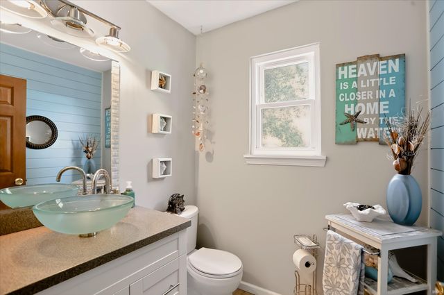 1544 W Edinburgh Bend, Bloomington, IN 47403