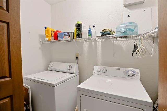 1544 W Edinburgh Bend, Bloomington, IN 47403
