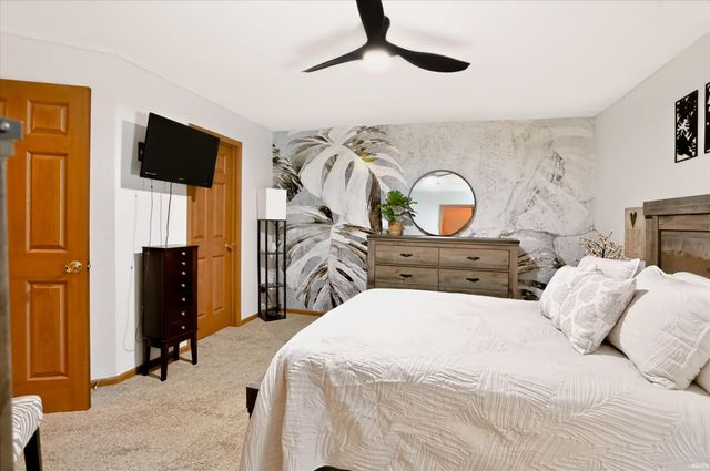 1544 W Edinburgh Bend, Bloomington, IN 47403