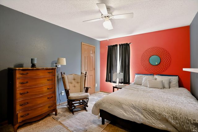 1544 W Edinburgh Bend, Bloomington, IN 47403