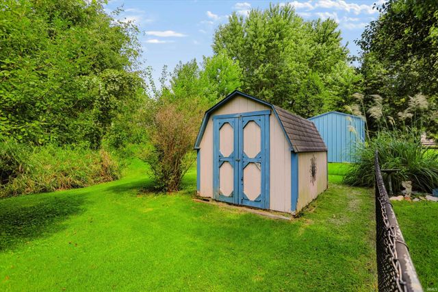 1544 W Edinburgh Bend, Bloomington, IN 47403