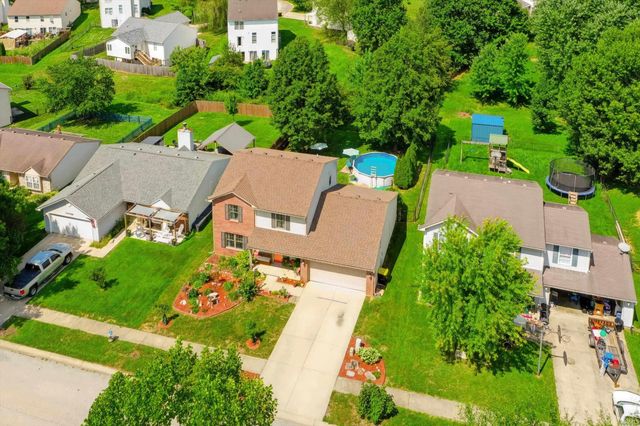 1544 W Edinburgh Bend, Bloomington, IN 47403