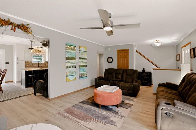 1544 W Edinburgh Bend, Bloomington, IN 47403
