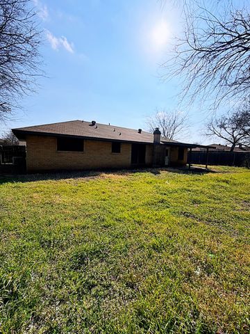 607 Springtime Drive, Cedar Hill, TX 75104