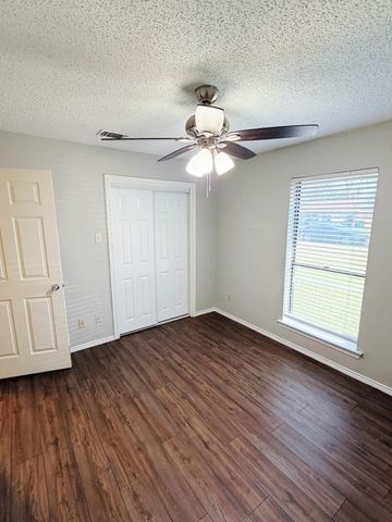 607 Springtime Drive, Cedar Hill, TX 75104