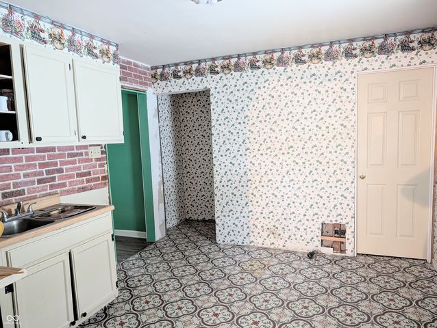 4548 Young Avenue, Indianapolis, IN 46201