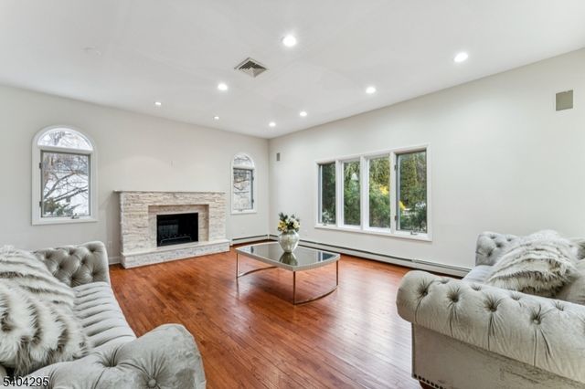 662 Foothill Rd, Bridgewater Twp., NJ 08807