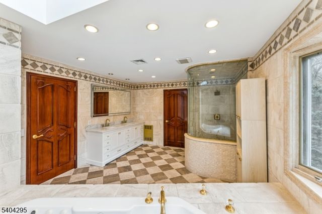 662 Foothill Rd, Bridgewater Twp., NJ 08807