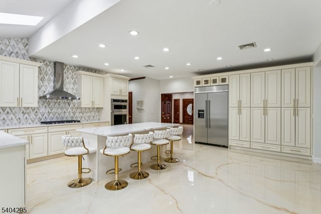 662 Foothill Rd, Bridgewater Twp., NJ 08807