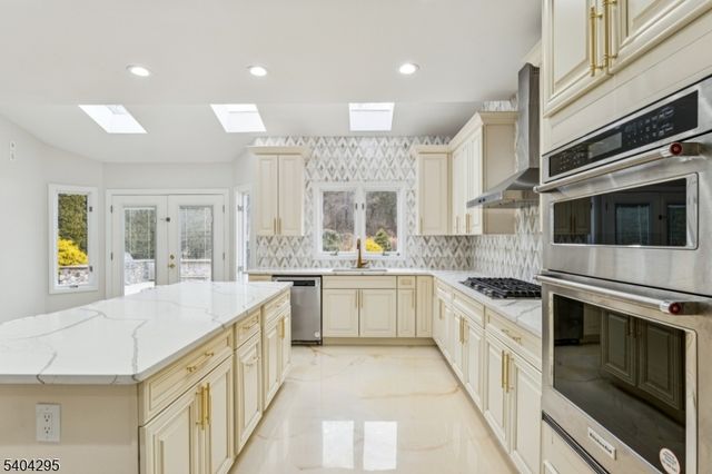 662 Foothill Rd, Bridgewater Twp., NJ 08807