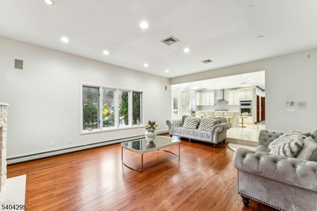 662 Foothill Rd, Bridgewater Twp., NJ 08807