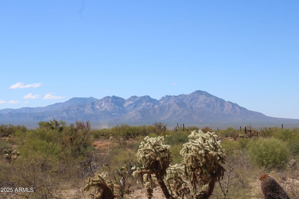 Image 6 of property listing at 14243 S SHAW Road 00331, Tucson, AZ 85736