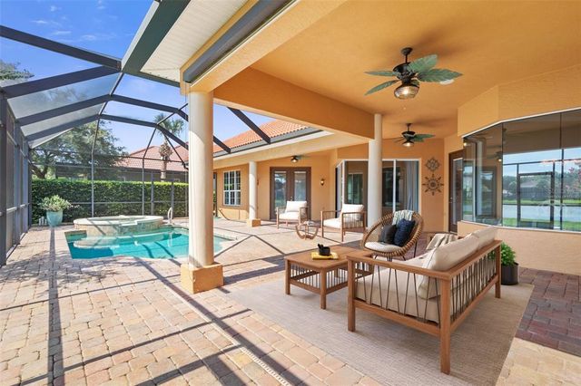 30 OAK VIEW CIRCLE E, Palm Coast, FL 32137