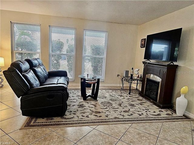 124 SE 31ST STREET, Cape Coral, FL 33904