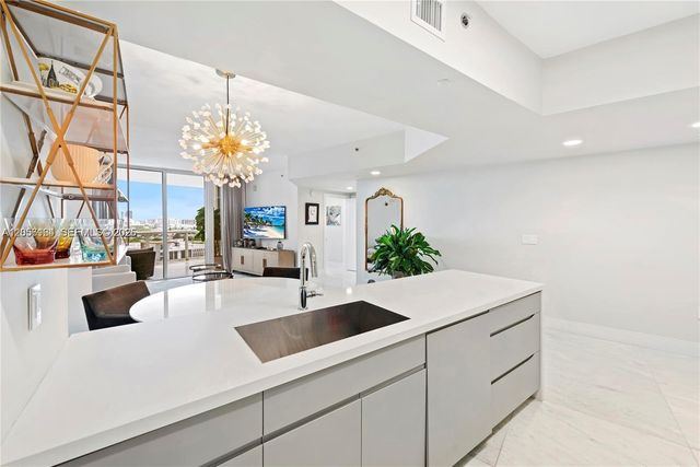 400 Alton Road 1405, Miami Beach, FL 33139